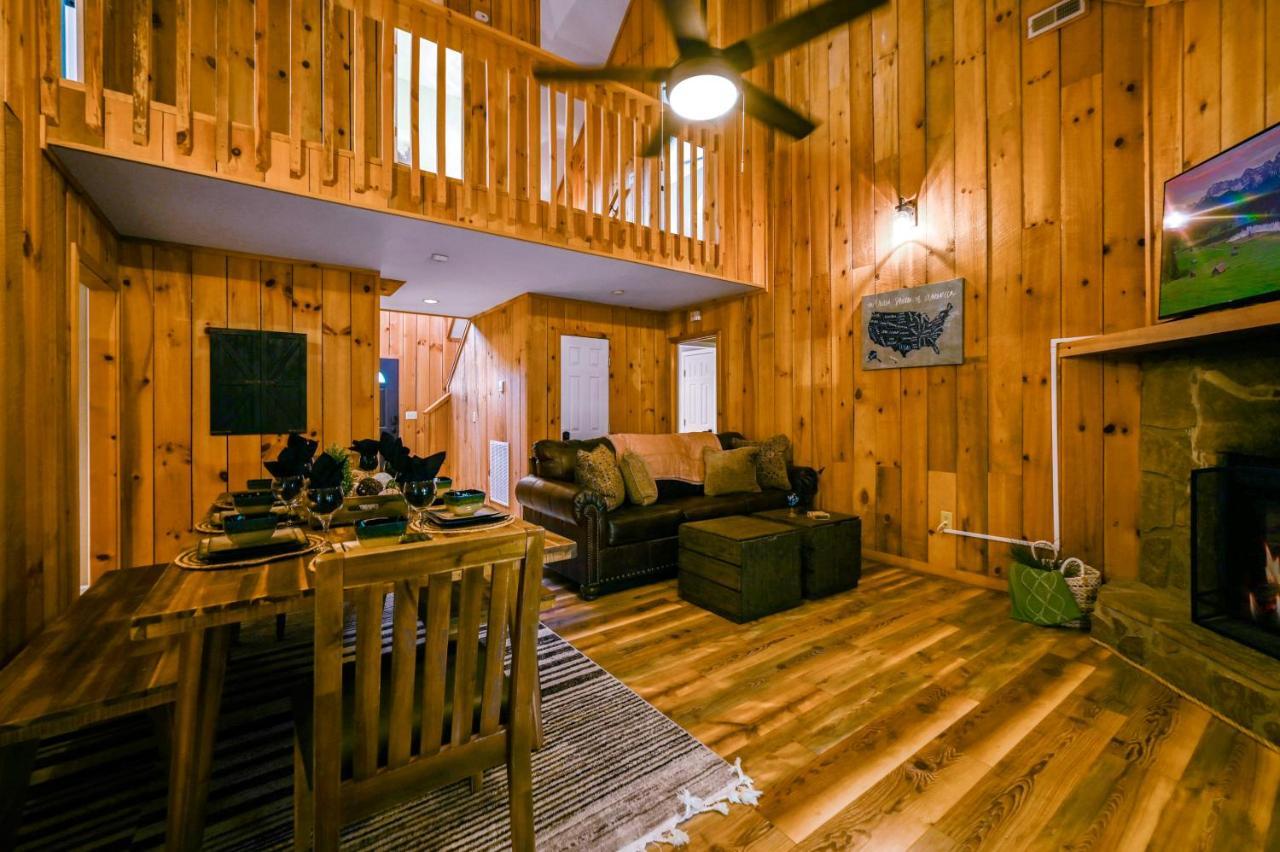 Private Mountain Cabin, Hot Tub Escape In The Smokies, With The View 塞维尔维尔 外观 照片