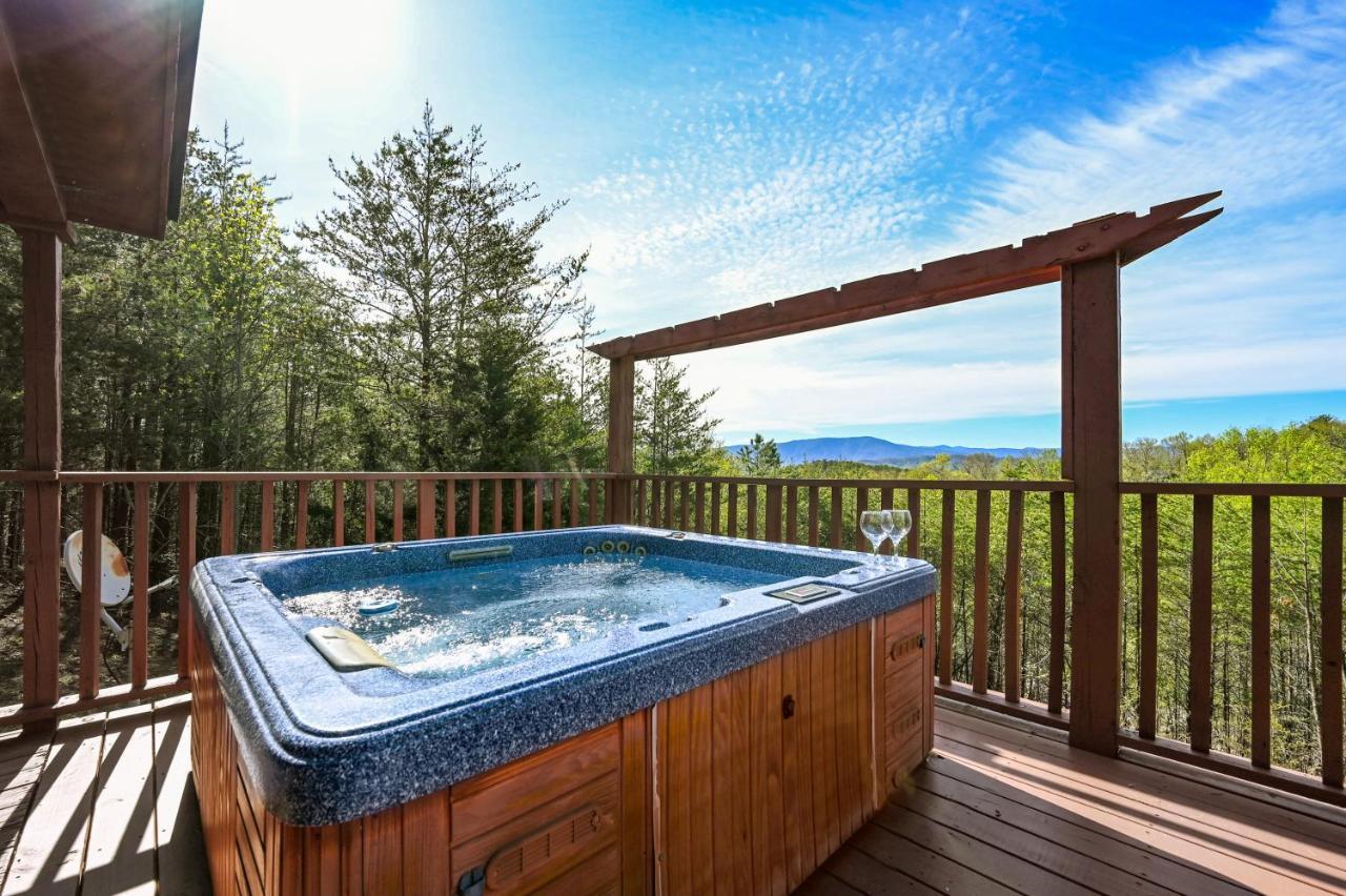 Private Mountain Cabin, Hot Tub Escape In The Smokies, With The View 塞维尔维尔 外观 照片