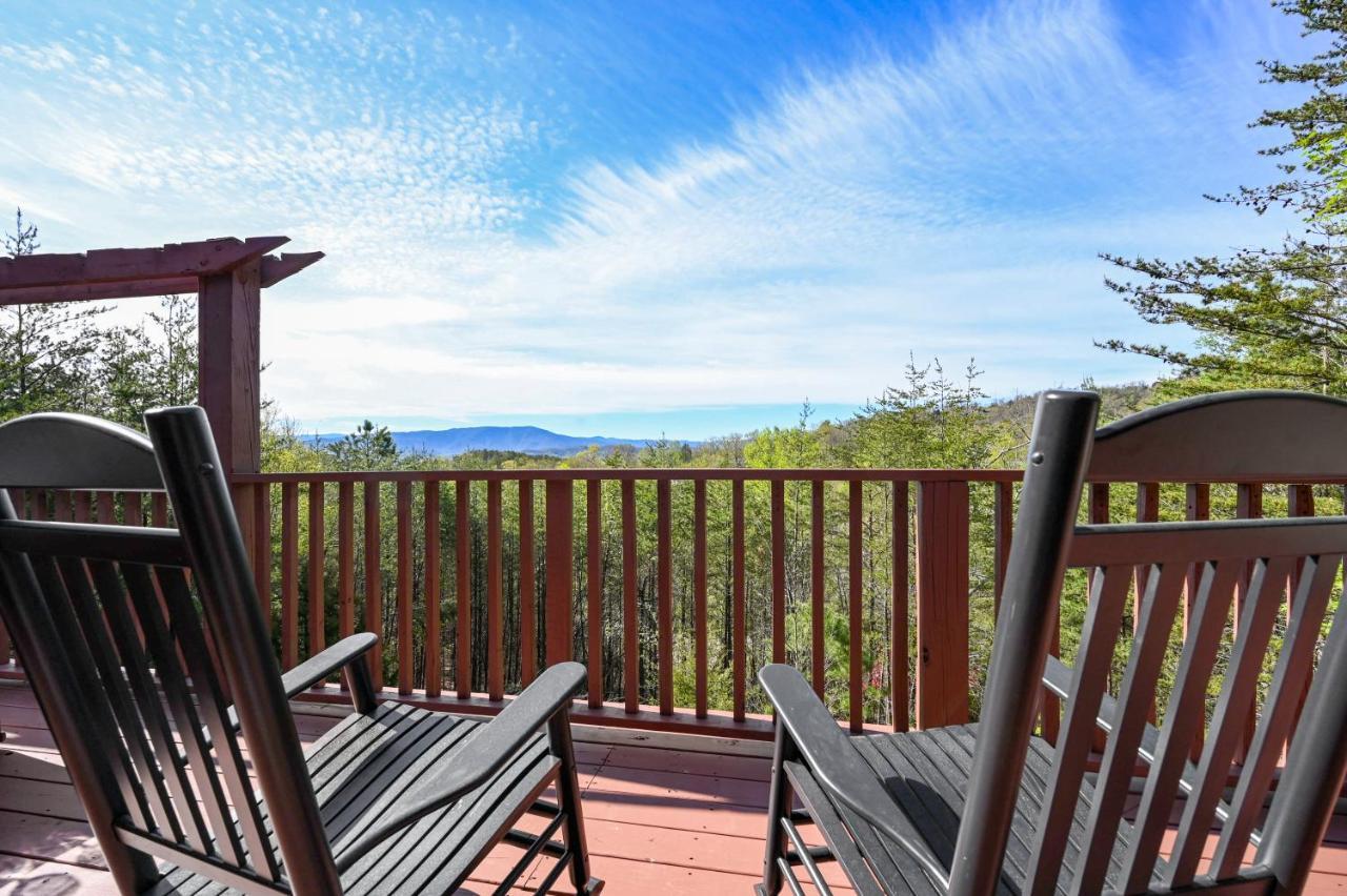 Private Mountain Cabin, Hot Tub Escape In The Smokies, With The View 塞维尔维尔 外观 照片