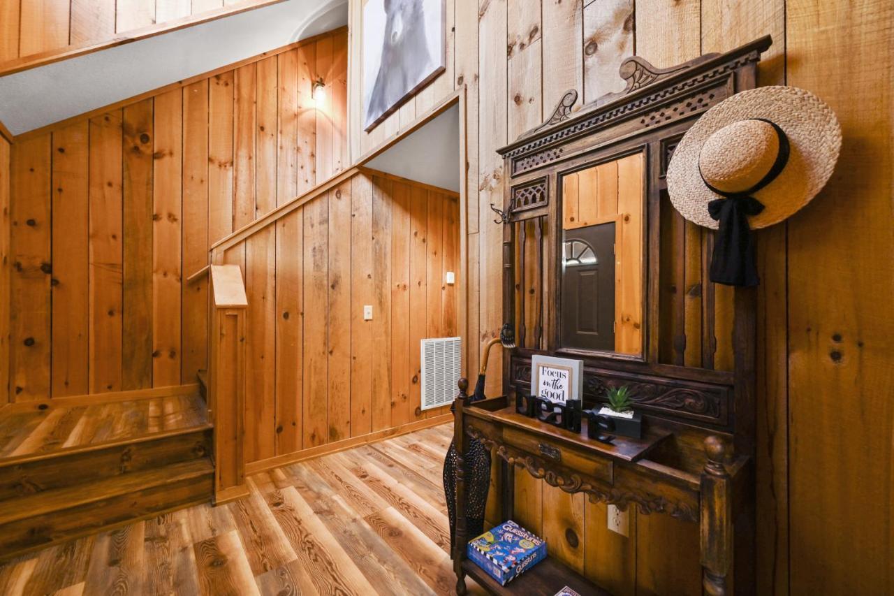 Private Mountain Cabin, Hot Tub Escape In The Smokies, With The View 塞维尔维尔 外观 照片