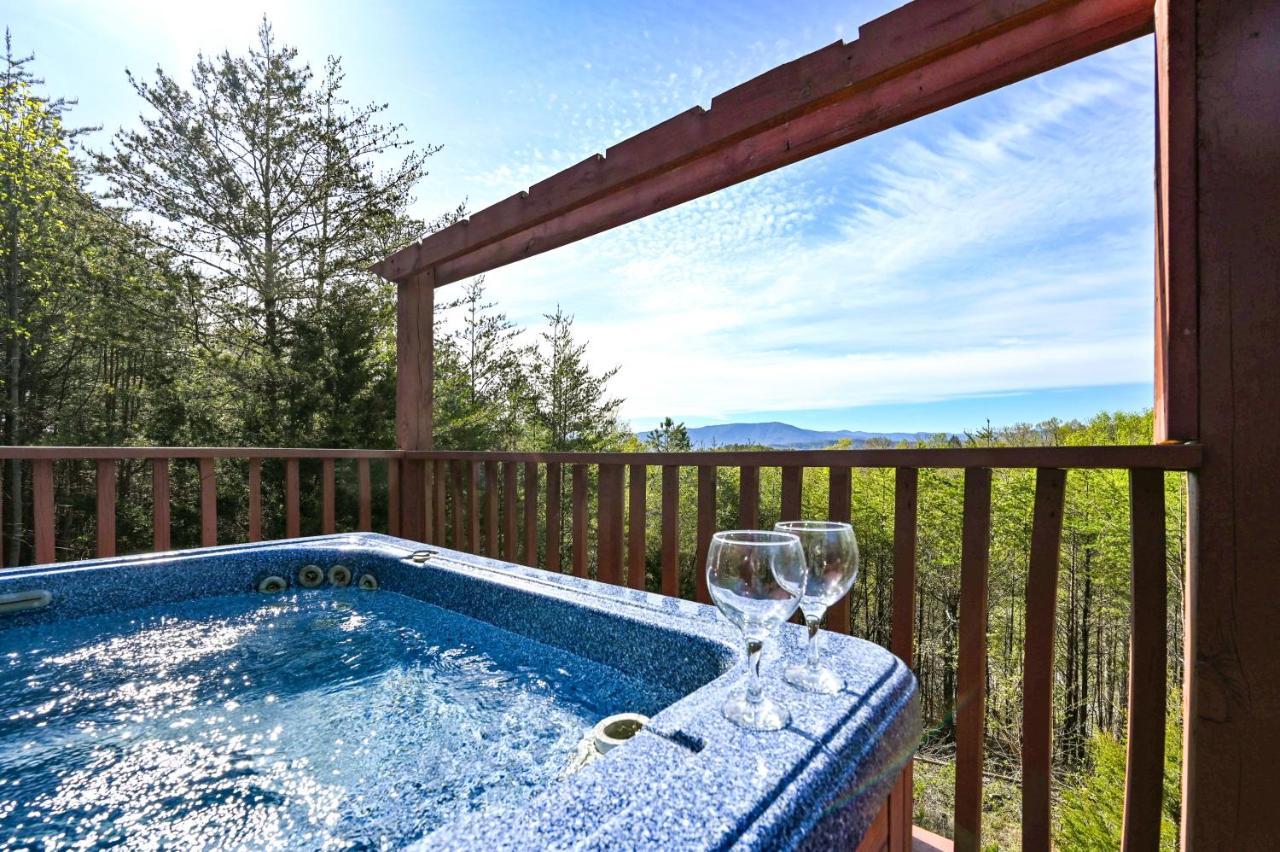 Private Mountain Cabin, Hot Tub Escape In The Smokies, With The View 塞维尔维尔 外观 照片