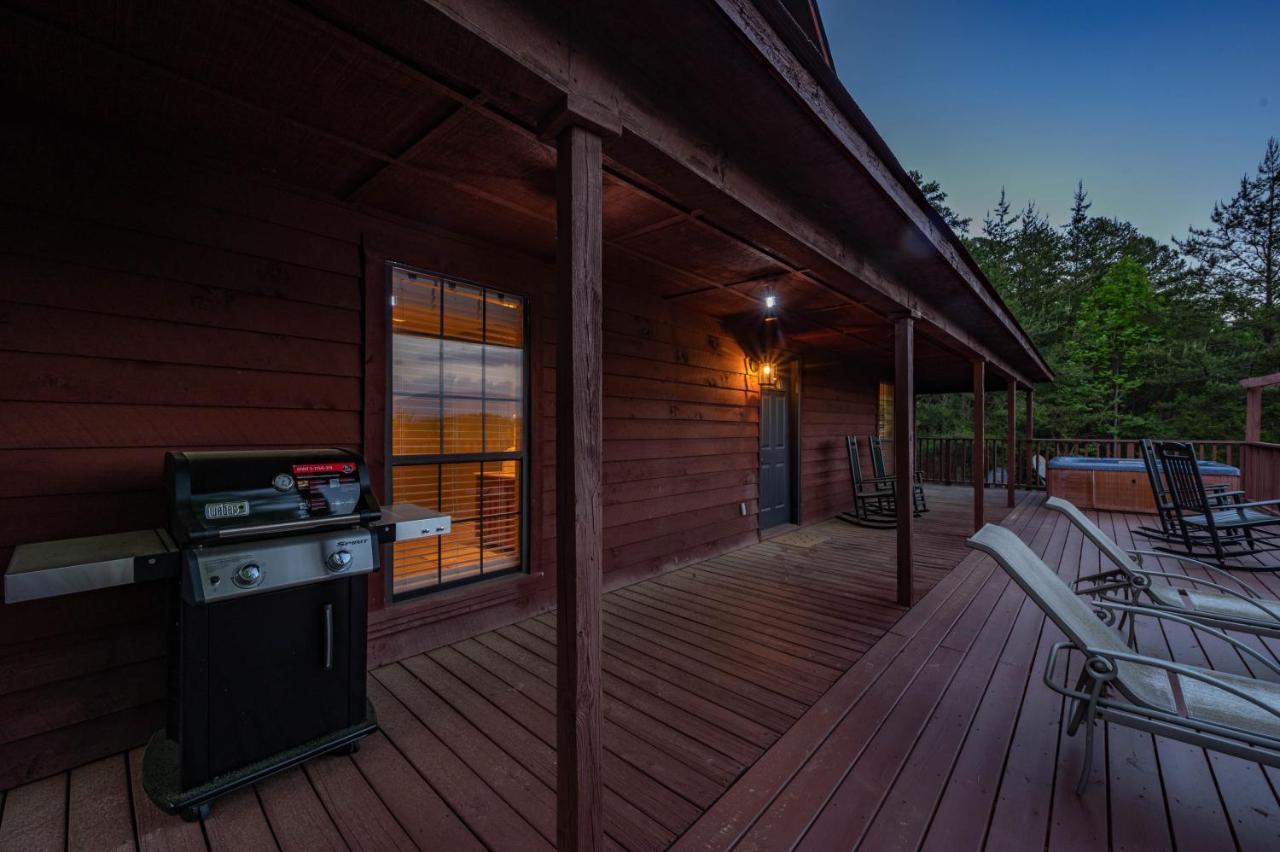 Private Mountain Cabin, Hot Tub Escape In The Smokies, With The View 塞维尔维尔 外观 照片
