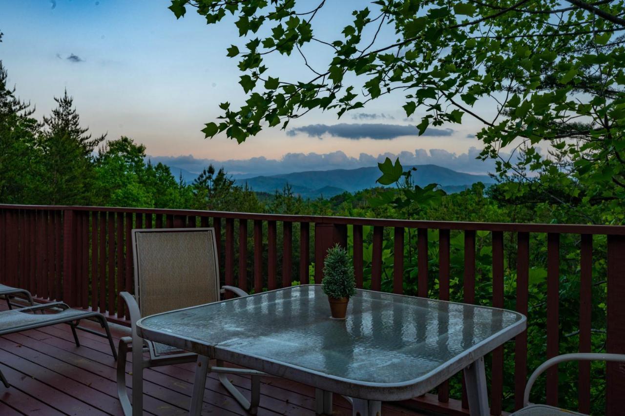 Private Mountain Cabin, Hot Tub Escape In The Smokies, With The View 塞维尔维尔 外观 照片